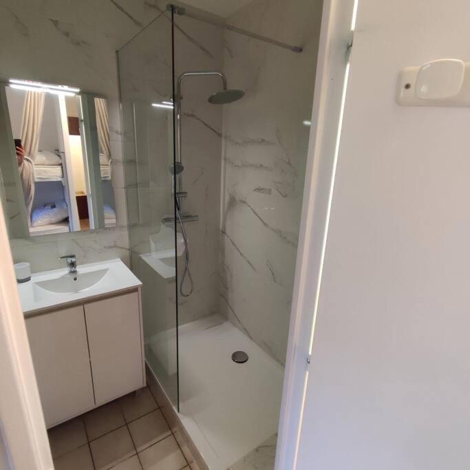 Studio Cabine Quatre Couchages Classe 2 Etoiles Bormes-les-Mimosas Eksteriør billede